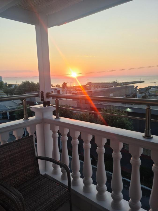 Apartments Nera Paralia-Apartment With Sea View Zewnętrze zdjęcie